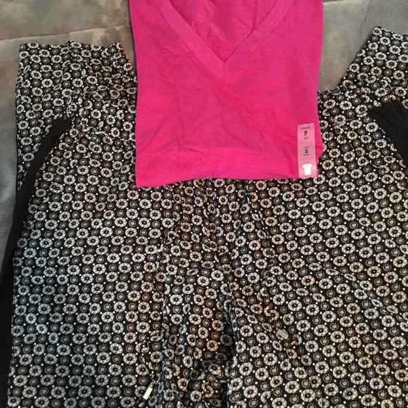 Old navy soft pants - Picture 4 of 5